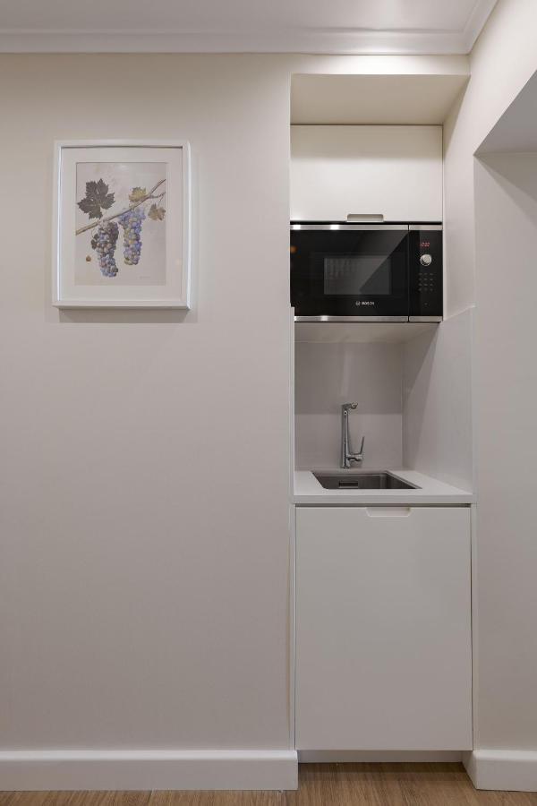 Peixeira Studios And Apartments Lisbon Bagian luar foto