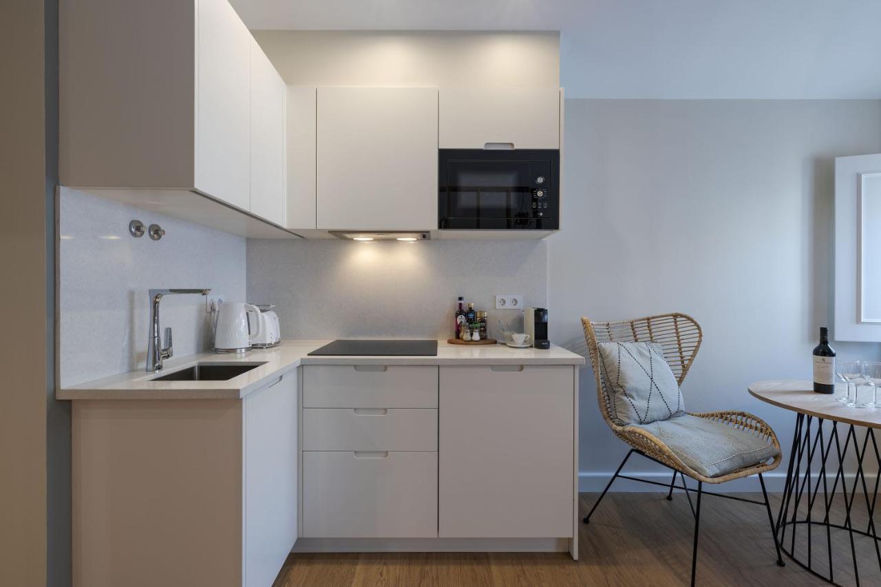Peixeira Studios And Apartments Lisbon Bagian luar foto