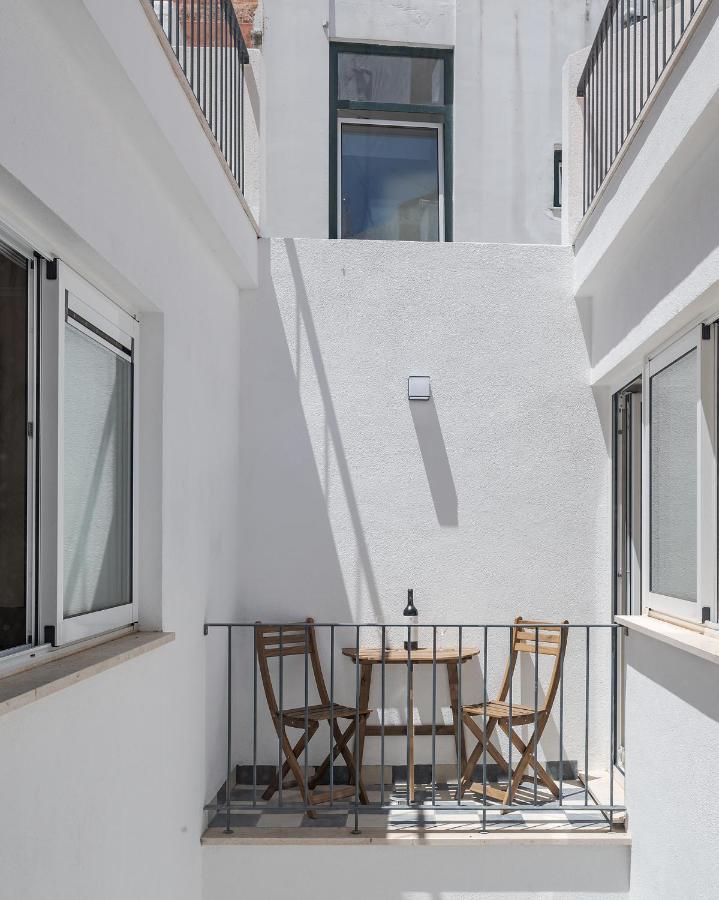 Peixeira Studios And Apartments Lisbon Bagian luar foto